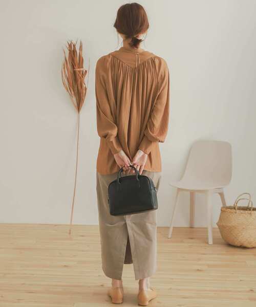 SENSE OF PLACE by URBAN RESEARCH（センスオブプレイスバイアーバンリサーチ）の「2WAYギャザーブラウス（シャツ/ブラウス・レディース・アイボリー/オレンジ/キャメル/ブラック・ONE）」の7枚目の写真