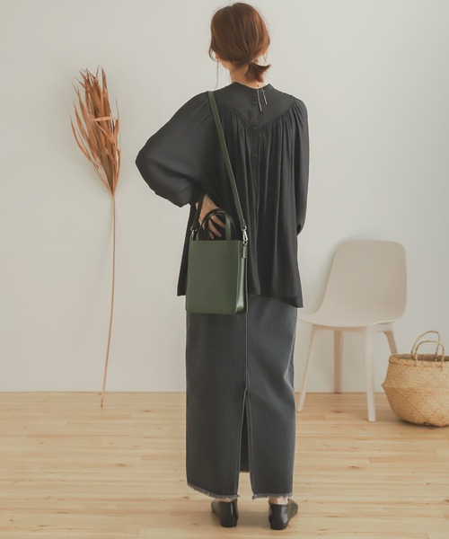 SENSE OF PLACE by URBAN RESEARCH（センスオブプレイスバイアーバンリサーチ）の「2WAYギャザーブラウス（シャツ/ブラウス・レディース・アイボリー/オレンジ/キャメル/ブラック・ONE）」の17枚目の写真