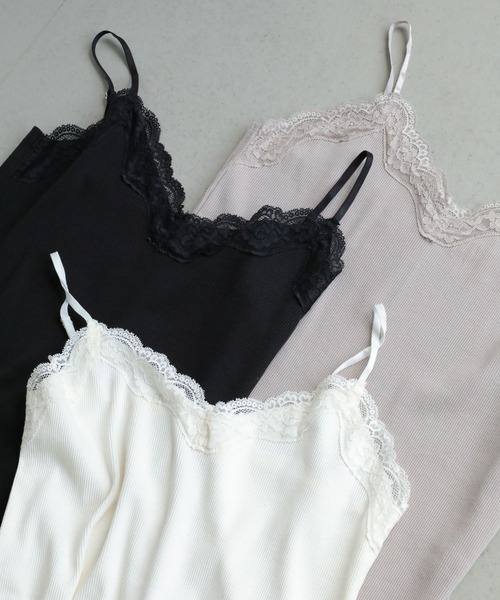 AMERICAN HOLIC（アメリカンホリック）の「レースキャミソール（タンクトップ・レディース・ブラック/グレイッシュベージュ/アイボリー・M/L）」の4枚目の写真