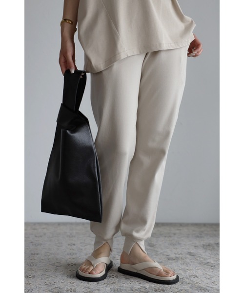 裾スリットジョガーパンツ