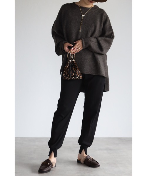 Bonjour Sagan(ボンジュールサガン)の「裾スリットジョガーパンツ(その他パンツ・レディース・ブラック/グレイッシュベージュ/モカ/ネイビー/チャコールグレー・FREE)」の14枚目の写真