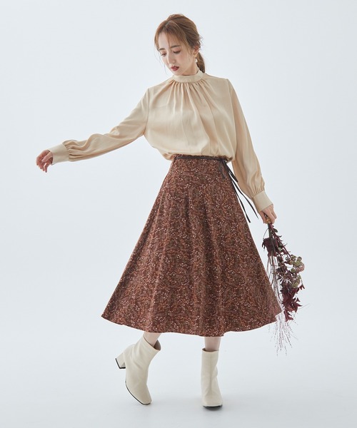 Fabulous Angela（ファビュラスアンジェラ）の「サテンボウタイブラウス（シャツ/ブラウス・レディース・アイボリー/カーキ/ベージュ・FREE）」の21枚目の写真