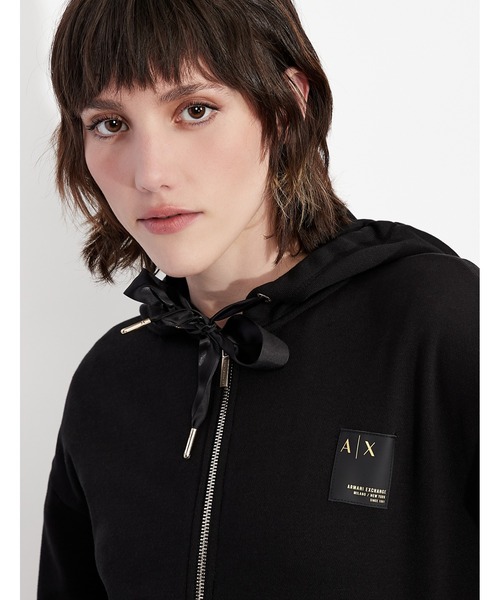 ARMANI EXCHANGE(アルマーニエクスチェンジ)の「【A|X アルマーニ エクスチェンジ】A|Xロゴパッチ ジップアップスウェットパーカ(パーカー・レディース・ブラック・SMALL/X-SMALL/MEDIUM/LARGE)」の4枚目の写真
