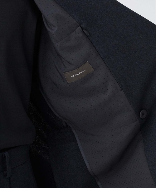 KASHIYAMA（カシヤマ）の「＜ウォッシャブル＞TECH-POLYESTER オックスフォードストレッチ4Bジャケット（テーラードジャケット・メンズ・グレー/ネイビー・マルチサイズ）」の18枚目の写真