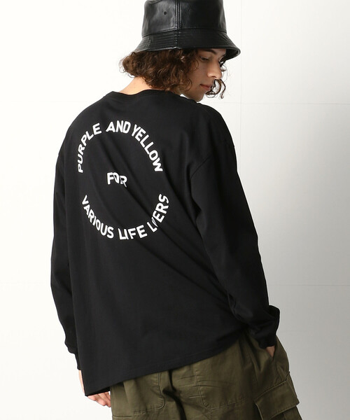 Purple&Yellow（パープルアンドイエロー）の「ロゴ刺繍＆バックプリントワイド長袖クルーネックＴシャツ（Tシャツ/カットソー・メンズ・ホワイト/ブラック/チャコール/カーキ/パープル/グレイッシュベージュ/ボルドー・SMALL/MEDIUM/LARGE）」の3枚目の写真