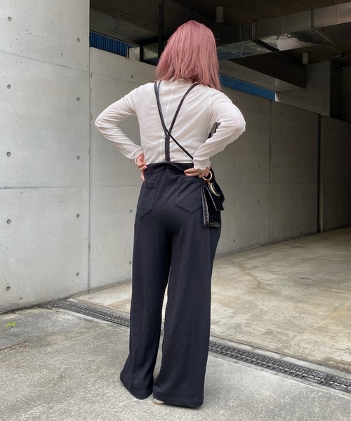 DouDou（ドゥドゥ）の「ニットソーサロペット（サロペット/オーバーオール・レディース・ブラック/グレイッシュベージュ・FREE）」の16枚目の写真