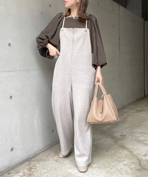 DouDou（ドゥドゥ）の「ニットソーサロペット（サロペット/オーバーオール・レディース・ブラック/グレイッシュベージュ・FREE）」の4枚目の写真