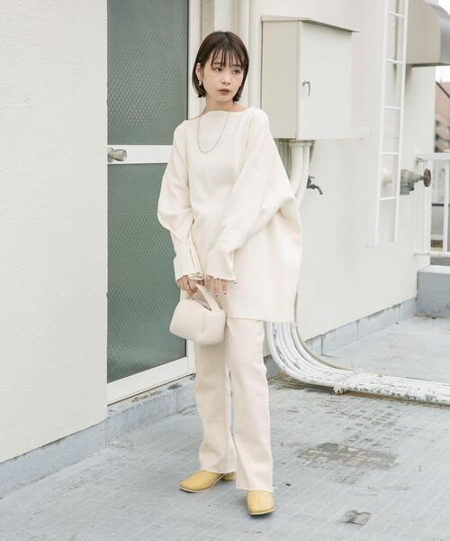 KBF(ケイビーエフ)の「BACKスリットストレートデニム(デニムパンツ・レディース・グレー/ブルー/ナチュラル/ブラック・34/36/38)」の10枚目の写真