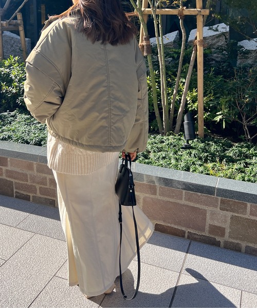 StyleSea（スタイルシー）の「スタンドカラー中綿ショートブルゾン（ダウンジャケット/コート・レディース・アイボリー/ベージュ/カーキ/ブラック・FREE）」の8枚目の写真