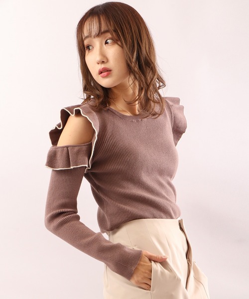 Brownie(ブラウニー)の「Brownie オープンフリルショルダーリブニット(ニット/セーター・レディース・パープル/アイボリー/グレイッシュベージュ・FREE)」の12枚目の写真