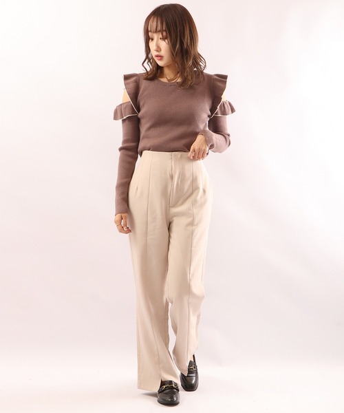 Brownie(ブラウニー)の「Brownie オープンフリルショルダーリブニット(ニット/セーター・レディース・パープル/アイボリー/グレイッシュベージュ・FREE)」の16枚目の写真