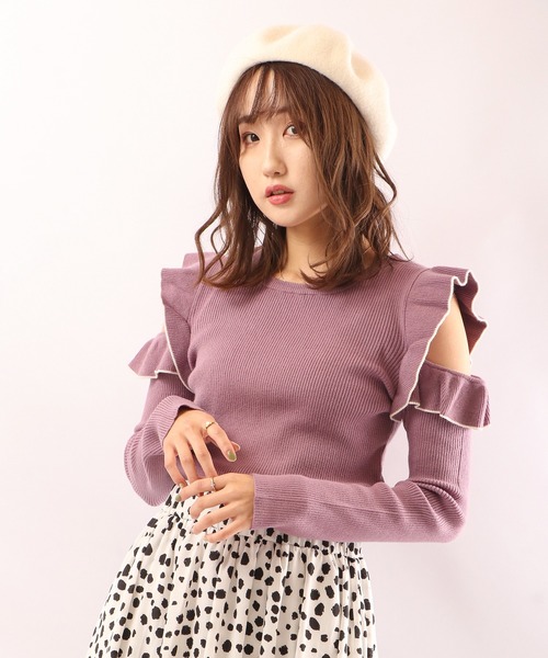 Brownie(ブラウニー)の「Brownie オープンフリルショルダーリブニット(ニット/セーター・レディース・パープル/アイボリー/グレイッシュベージュ・FREE)」の19枚目の写真