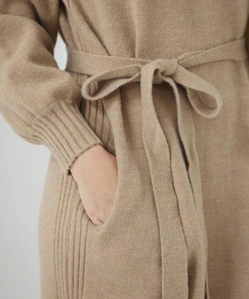 SAISON DE PAPILLON（セゾンドパピヨン）の「斜めボタンデザインハイネックコクーンニットワンピース（ワンピース・レディース・ネイビー/グレー/ベージュ・L/M）」の19枚目の写真