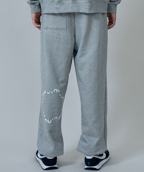 OY（オーワイ）の「『OY/オーワイ』ROUND LOGO JOGGER PANTS/ラウンドロゴジョガーパンツ（その他パンツ・メンズ・ホワイト/ブラック/グレー/グリーン・FREE）」の19枚目の写真
