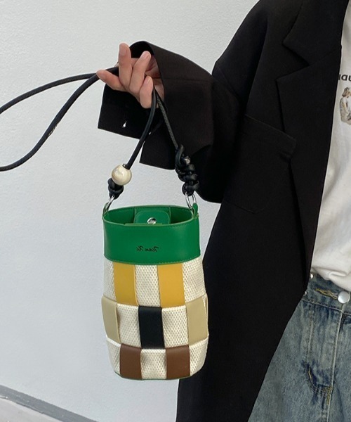 MANGROVE(マングローブ)の「マルチカラーバケットバック(ショルダーバッグ・レディース・グリーン/ホワイト/ベージュ・FREE)」の4枚目の写真