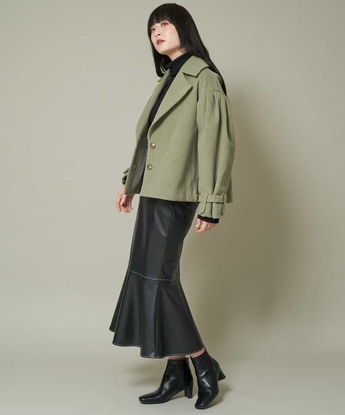 A de a.v.v（アードアー・ヴェ・ヴェ）の「フェイクウール袖ボリュームショートアウター（チェスターコート・レディース・カーキ/ライトピンク/ブラック・38/36）」の20枚目の写真