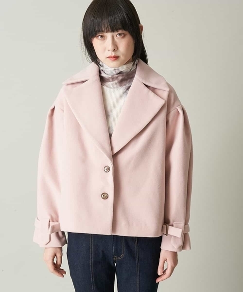 A de a.v.v（アードアー・ヴェ・ヴェ）の「フェイクウール袖ボリュームショートアウター（チェスターコート・レディース・カーキ/ライトピンク/ブラック・38/36）」の16枚目の写真