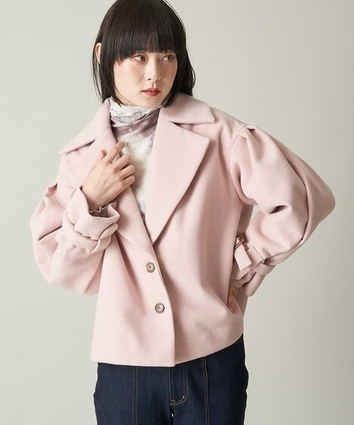 A de a.v.v（アードアー・ヴェ・ヴェ）の「フェイクウール袖ボリュームショートアウター（チェスターコート・レディース・カーキ/ライトピンク/ブラック・38/36）」の15枚目の写真