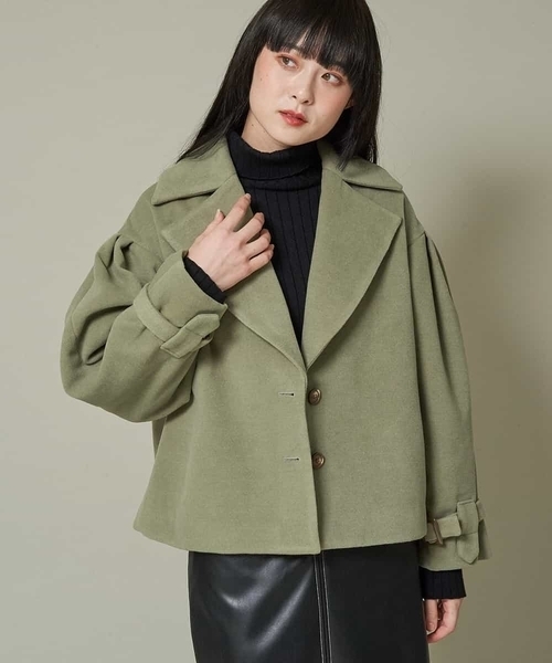 A de a.v.v（アードアー・ヴェ・ヴェ）の「フェイクウール袖ボリュームショートアウター（チェスターコート・レディース・カーキ/ライトピンク/ブラック・38/36）」の13枚目の写真