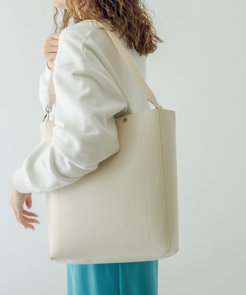 mystic(ミスティック)の「ベルトハンドルステッチトート(ショルダーバッグ・レディース・ブラック/アイボリー・ONE SIZE)」の3枚目の写真