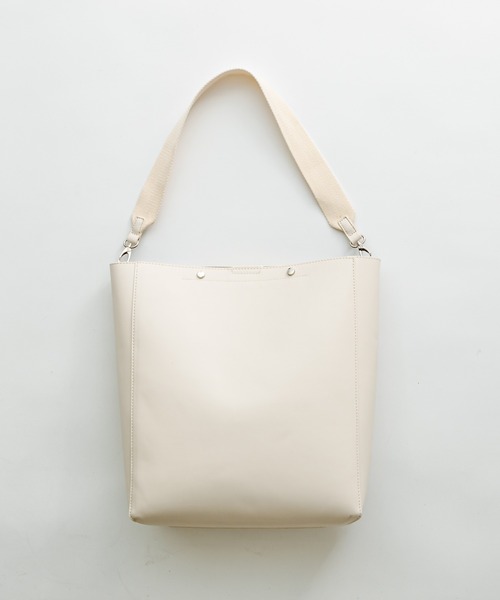 mystic(ミスティック)の「ベルトハンドルステッチトート(ショルダーバッグ・レディース・ブラック/アイボリー・ONE SIZE)」の9枚目の写真