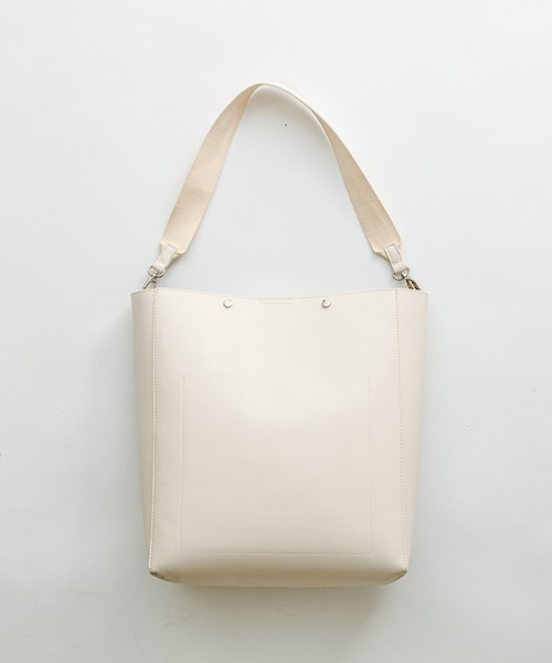 mystic(ミスティック)の「ベルトハンドルステッチトート(ショルダーバッグ・レディース・ブラック/アイボリー・ONE SIZE)」の10枚目の写真