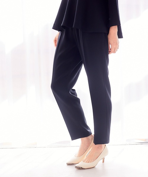 abahouse mavie（アバハウスマヴィ）の「ドライタッチサテンパンツ（その他パンツ・レディース・グレイッシュブルー/ネイビー/ブラック・36/38）」の14枚目の写真