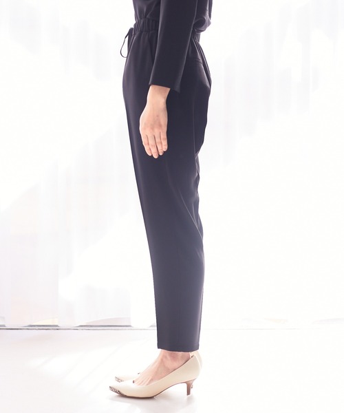 abahouse mavie（アバハウスマヴィ）の「ドライタッチサテンパンツ（その他パンツ・レディース・グレイッシュブルー/ネイビー/ブラック・36/38）」の12枚目の写真