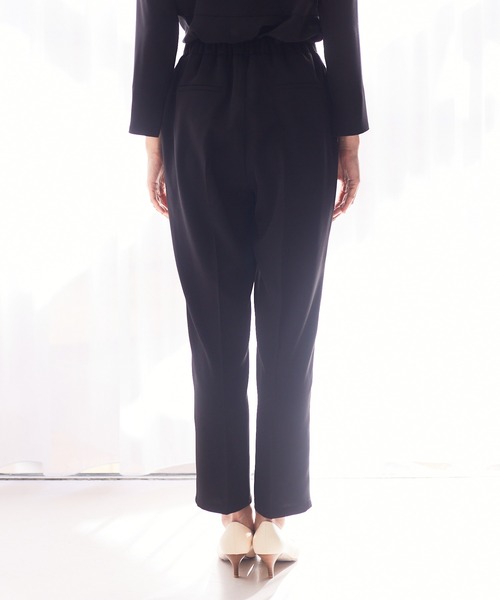 abahouse mavie（アバハウスマヴィ）の「ドライタッチサテンパンツ（その他パンツ・レディース・グレイッシュブルー/ネイビー/ブラック・36/38）」の21枚目の写真