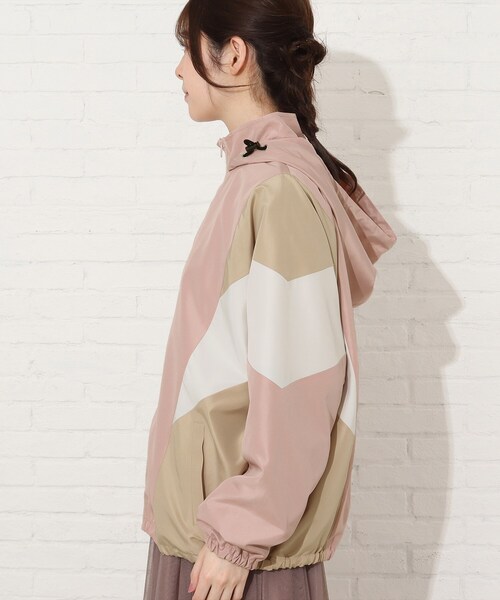 Cutie Blonde（キューティーブロンド）の「◆【S-L】コーデのアクセントに！カラー配色ブルゾン（ブルゾン・レディース・ブルー系4/ベージュ系4/ピンク系9/ネイビー系4・01/02/03）」の6枚目の写真