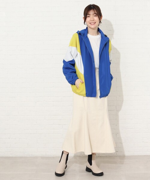 Cutie Blonde（キューティーブロンド）の「◆【S-L】コーデのアクセントに！カラー配色ブルゾン（ブルゾン・レディース・ブルー系4/ベージュ系4/ピンク系9/ネイビー系4・01/02/03）」の18枚目の写真