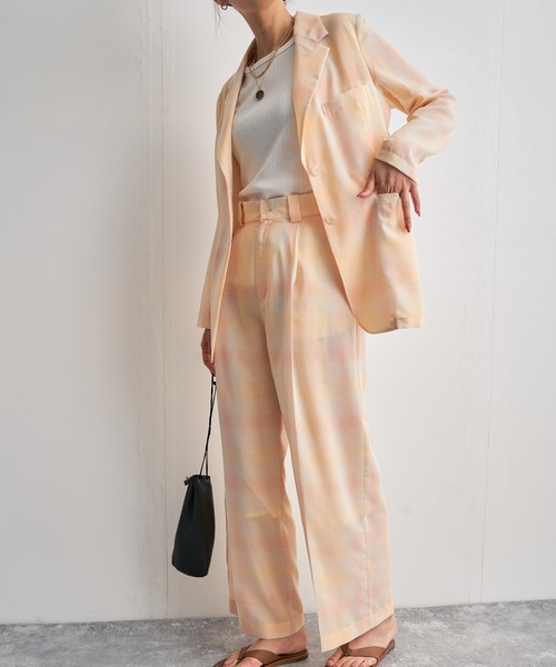 audrey and john wad(オードリーアンドジョンワッド)の「シアーオンブレーチェックセンタープレスワイドパンツ(その他パンツ・レディース・オレンジ/グレイッシュベージュ・S/M)」の8枚目の写真