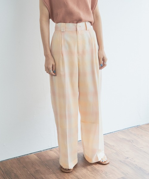 audrey and john wad(オードリーアンドジョンワッド)の「シアーオンブレーチェックセンタープレスワイドパンツ(その他パンツ・レディース・オレンジ/グレイッシュベージュ・S/M)」の15枚目の写真