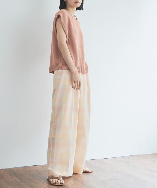 audrey and john wad(オードリーアンドジョンワッド)の「シアーオンブレーチェックセンタープレスワイドパンツ(その他パンツ・レディース・オレンジ/グレイッシュベージュ・S/M)」の22枚目の写真