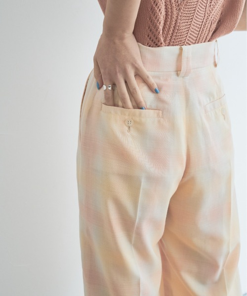 audrey and john wad(オードリーアンドジョンワッド)の「シアーオンブレーチェックセンタープレスワイドパンツ(その他パンツ・レディース・オレンジ/グレイッシュベージュ・S/M)」の19枚目の写真