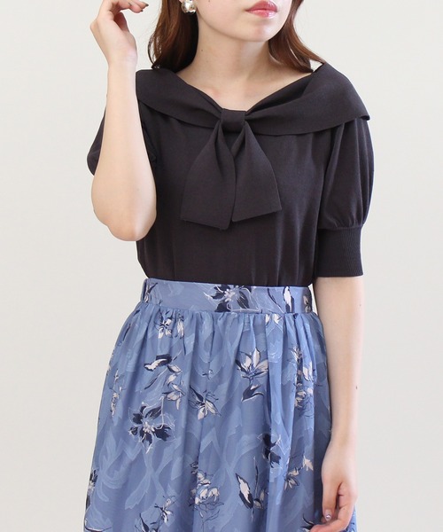 ASTORIA ODIER（アストリアオディール）の「ショールカラーリボンプルオーバー（ニット/セーター・レディース・ホワイト/ベージュ/ネイビー/ミント/マジェンタ/ラベンダー/チャコールグレー/グレイッシュベージュ・MEDIUM）」の3枚目の写真