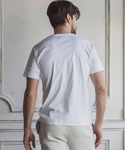 1PIU1UGUALE3  RELAX （ウノピゥウノウグァーレトレ リラックス）の「1PIU1UGUALE3 RELAX(ウノピゥウノウグァーレトレ リラックス)シルケット ヘンリーネック 半袖Tシャツ（Tシャツ/カットソー・メンズ・ブラック/ホワイト/ネイビー・XXL/M/L/S/XL）」の6枚目の写真