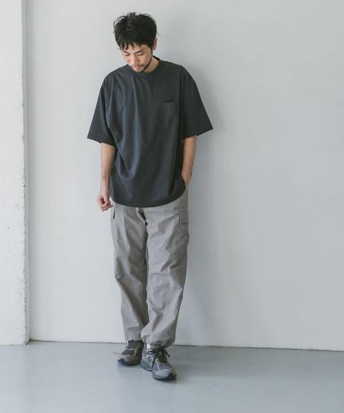 URBAN RESEARCH DOORS（アーバンリサーチドアーズ）の「ポンチBig Tシャツ（Tシャツ/カットソー・メンズ・スミクロ/ブルー系その他/ホワイト・42/40）」の20枚目の写真