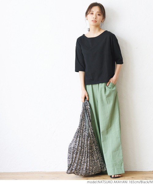 coca(coca)(コカ)の「長さ選べるミニ裏毛ボートネックトップス(Tシャツ/カットソー・レディース・グレー/ブラック・L/M)」の4枚目の写真
