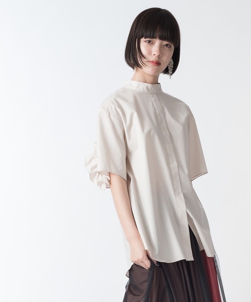 La SRIC（ラスリック）の「La SRIC / 半袖バックフリルBL（シャツ/ブラウス・レディース・ライトブルー/ベージュ/オフホワイト・38）」の3枚目の写真