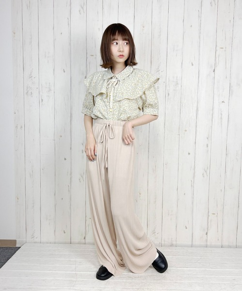 Clice de Paris(クリシェドゥパリス)の「K/プリーツパンツ(その他パンツ・レディース・ベージュ/ブラック/グレー・ONESIZE)」の1枚目の写真