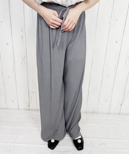 Clice de Paris(クリシェドゥパリス)の「K/プリーツパンツ(その他パンツ・レディース・ベージュ/ブラック/グレー・ONESIZE)」の11枚目の写真