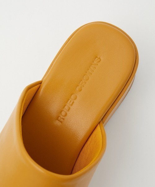RODEO CROWNS WIDE BOWL(ロデオクラウンズワイドボウル)の「WEDGE SANDALS(サンダル・レディース・ブラック/イエロー系その他・MEDIUM/LARGE)」の9枚目の写真
