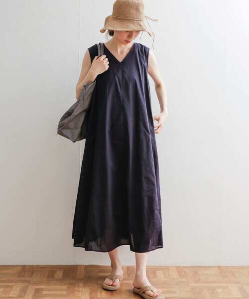 URBAN RESEARCH DOORS（アーバンリサーチドアーズ）の「コットンAラインノースリーブワンピース（ワンピース・レディース・パープル/ネイビー/グリーン・MEDIUM）」の7枚目の写真