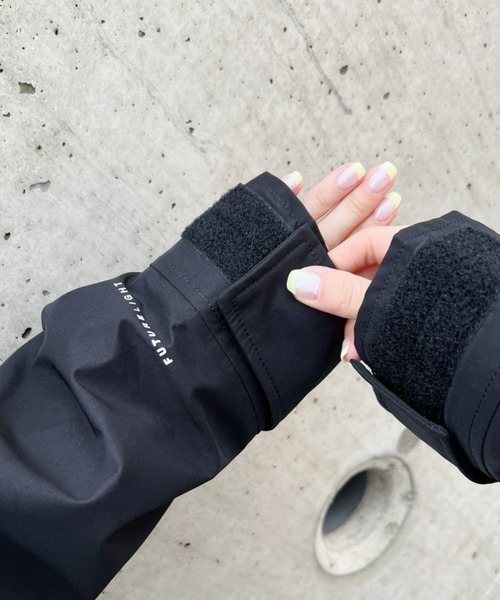 THE NORTH FACE(ザノースフェイス)の「国内未発売 THE NORTH FACE(ザ・ノースフェイス)/軽量 レトロフューチャーライト マウンテンパーカー ワンポイントロゴ/RETRO 1986 FUTURELIGHT MOUNTAIN JACKET(ブルゾン・メンズ・ブラック・M/L/XL)」の10枚目の写真