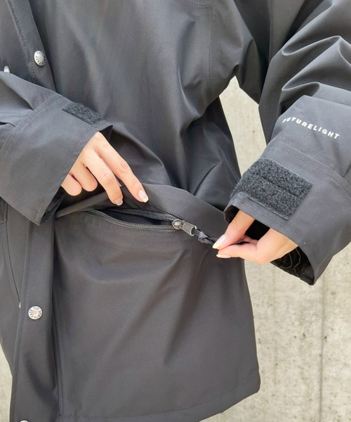 THE NORTH FACE(ザノースフェイス)の「国内未発売 THE NORTH FACE(ザ・ノースフェイス)/軽量 レトロフューチャーライト マウンテンパーカー ワンポイントロゴ/RETRO 1986 FUTURELIGHT MOUNTAIN JACKET(ブルゾン・メンズ・ブラック・M/L/XL)」の12枚目の写真