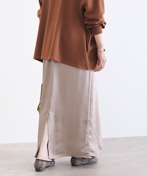 reca(レカ)の「ヴィンテージサテンタイトロングスカート(スカート・レディース・ブラック/オリーブ/グレイッシュベージュ・M)」の15枚目の写真
