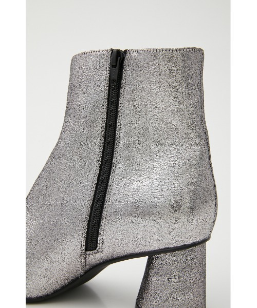 SLY(スライ)の「MINIMAL ROUND TOE BOOTS ミニマル ラウンドトゥ ブーツ(ブーツ・レディース・ブラック/シルバー・SMALL/MEDIUM/LARGE)」の8枚目の写真
