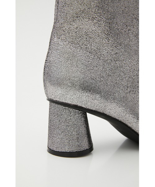 SLY(スライ)の「MINIMAL ROUND TOE BOOTS ミニマル ラウンドトゥ ブーツ(ブーツ・レディース・ブラック/シルバー・SMALL/MEDIUM/LARGE)」の6枚目の写真