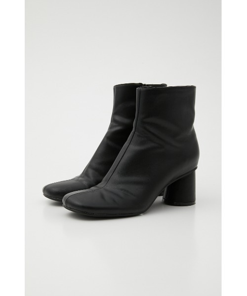 SLY(スライ)の「MINIMAL ROUND TOE BOOTS ミニマル ラウンドトゥ ブーツ(ブーツ・レディース・ブラック/シルバー・SMALL/MEDIUM/LARGE)」の13枚目の写真